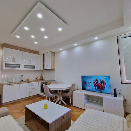 Central1 Панчево Экстерьер фото