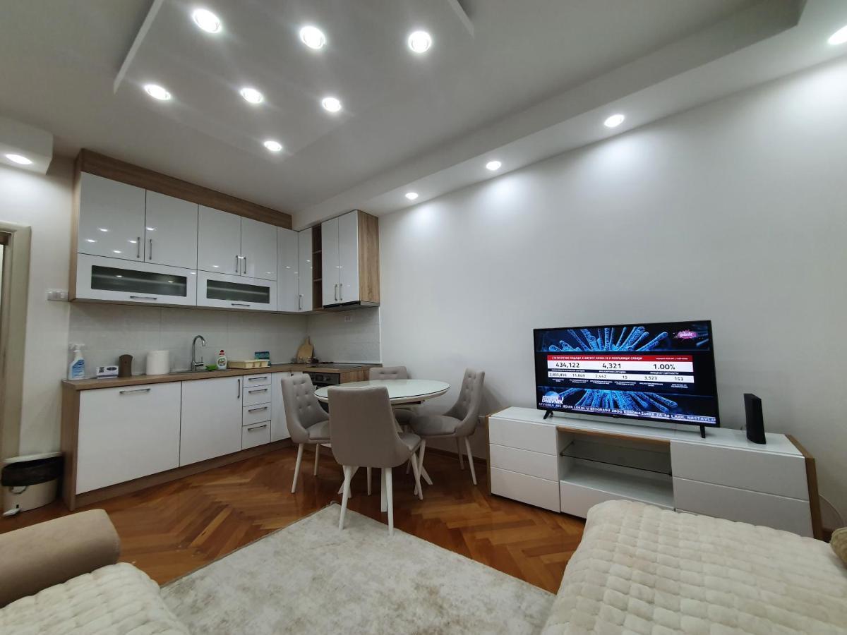 Central1 Панчево Экстерьер фото