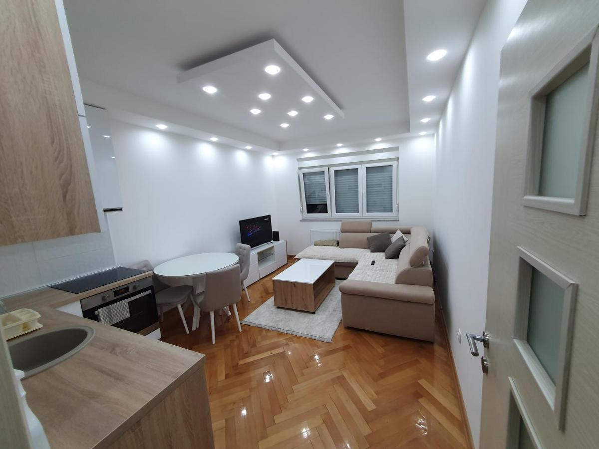 Central1 Панчево Экстерьер фото