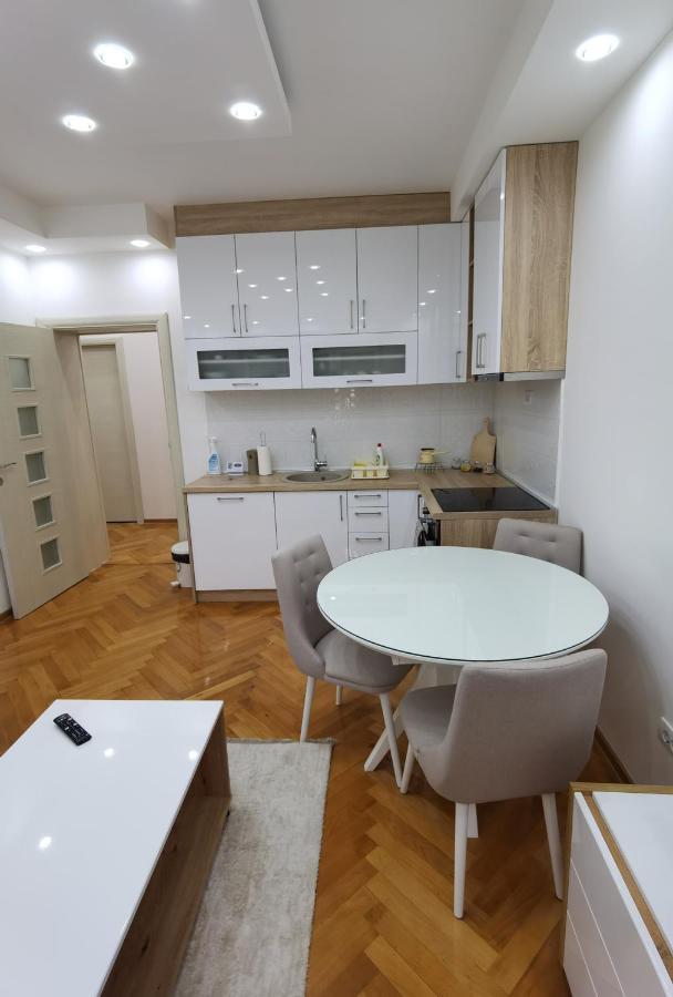 Central1 Панчево Экстерьер фото